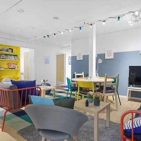 Private Bright Double Next To Fish Market Apartment *